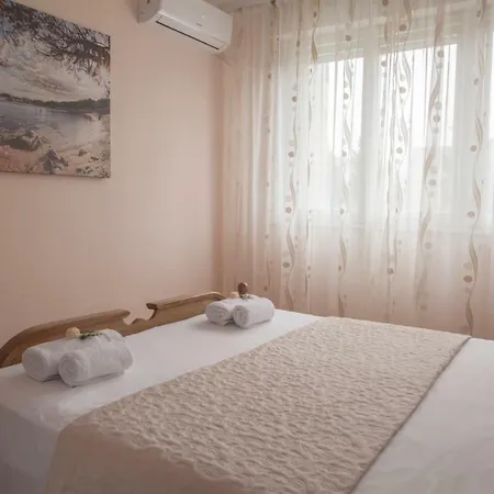 Apartamento Preko Morace 2018