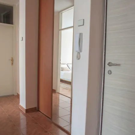 Apartamento Preko Morace 2018 *